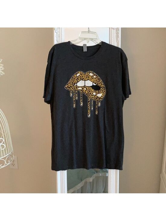 cotton heritage Tops - DRIPPING lips tee